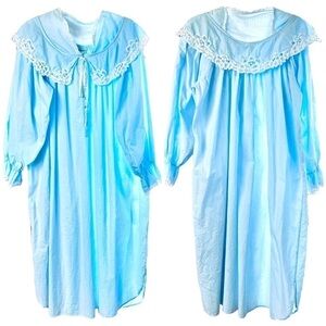 Maryann’s Boutique Vintage Light Blue Night Gown White Lace Trim Ruffled Wrist L